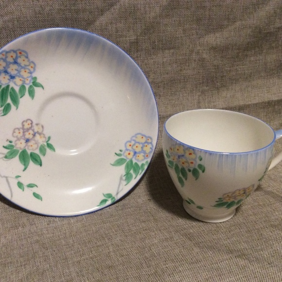 Crafton China Tea cup and Saucer - Picture 4 of 4